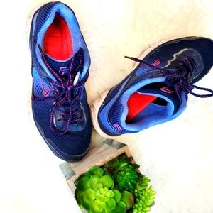 Fila Mens Tennis Running shoes Size 8